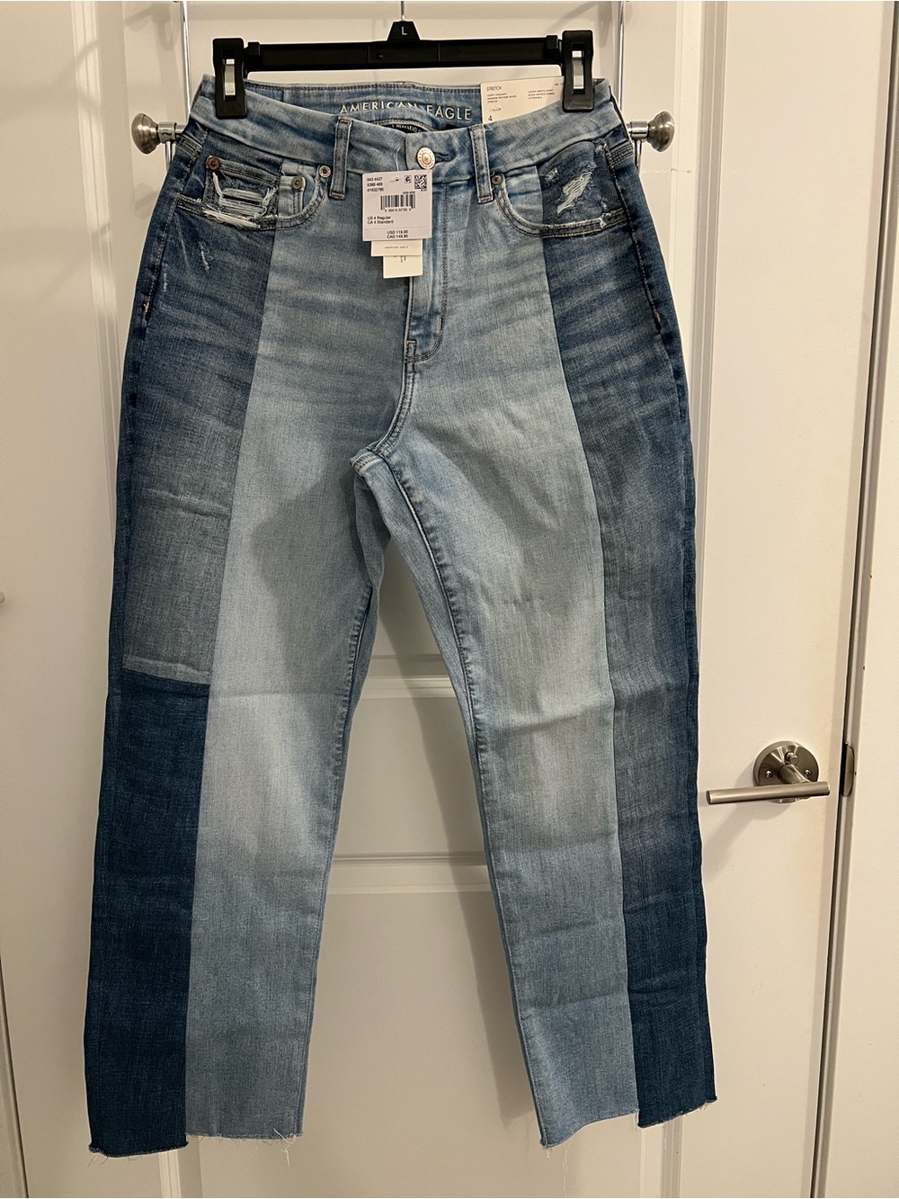 NWT American Eagle Curvy Straight Shadow Patch Blues stretch - size 4 Regular.